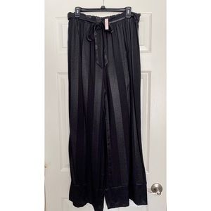 NWT Victoria’s Secret Wide Leg Satin Pant
